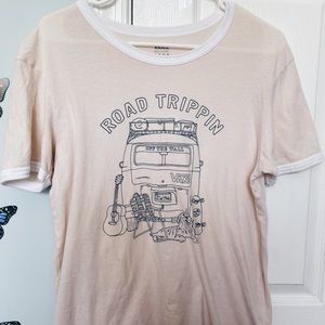 Vans cream shirt “Road Trippin” 🦋
